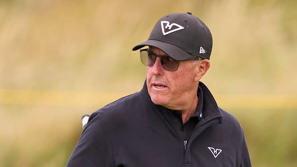 Golf legend Phil Mickelson reacts to Charlie Kirk's Presidential Medal of Freedom award date  at george magazine