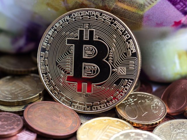 USDC Vs USDT: Which Stablecoin Wins?