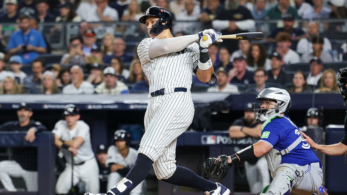 Aaron Judge's clutch home run leads Yankees to historic comeback in must-win Game 3 over Blue Jays  at george magazine