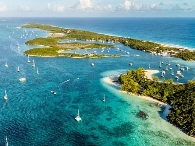 Eight Americans arrested in Bahamas after authorities discover ‘high-powered weapons’ cache, ammunition
