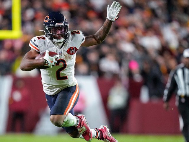 Bears star DJ Moore hospitalized overnight after Monday night victory over Commanders