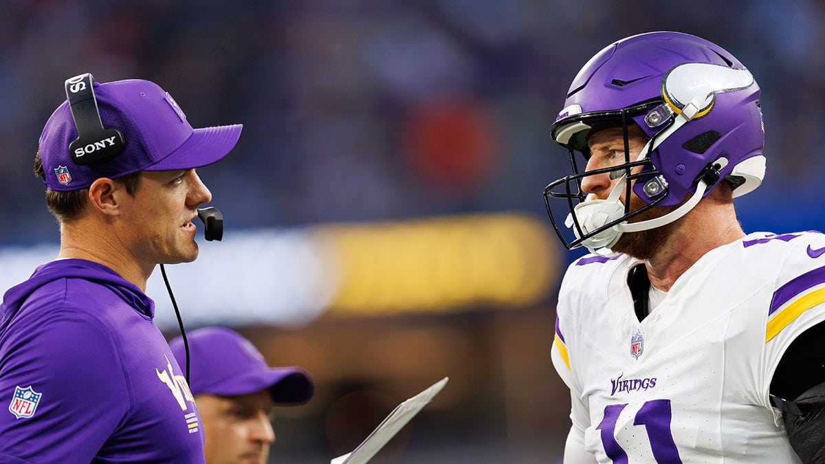 Vikings coach Kevin O'Connell defends choice to keep Carson Wentz in blowout loss for prolonged period  at george magazine