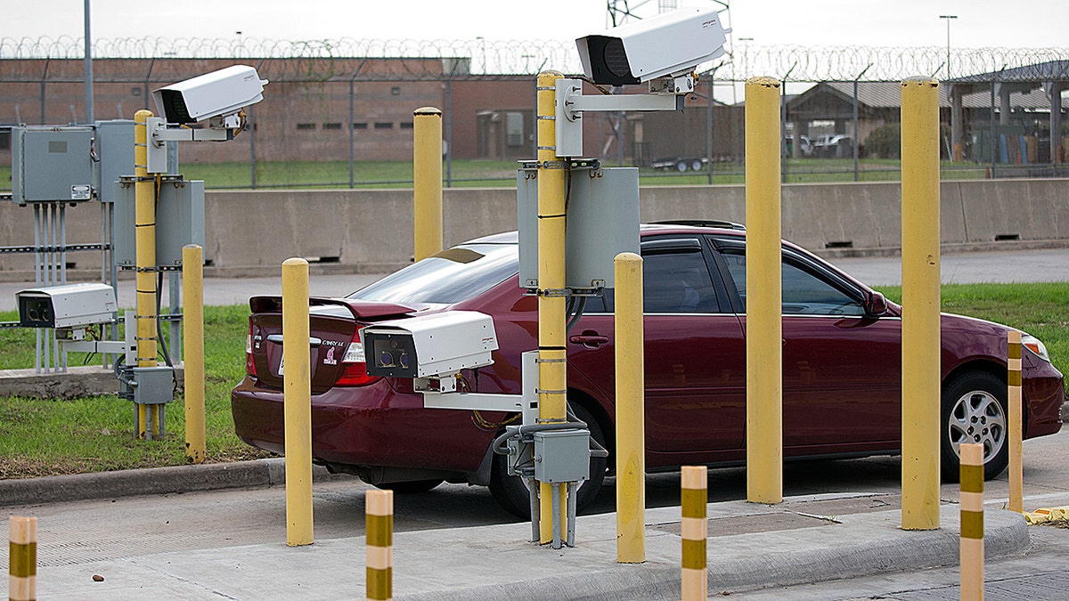 CBP agents seize $1.3M worth of meth and heroin in border drug bust amid Trump’s war on narcoterrorism  at george magazine