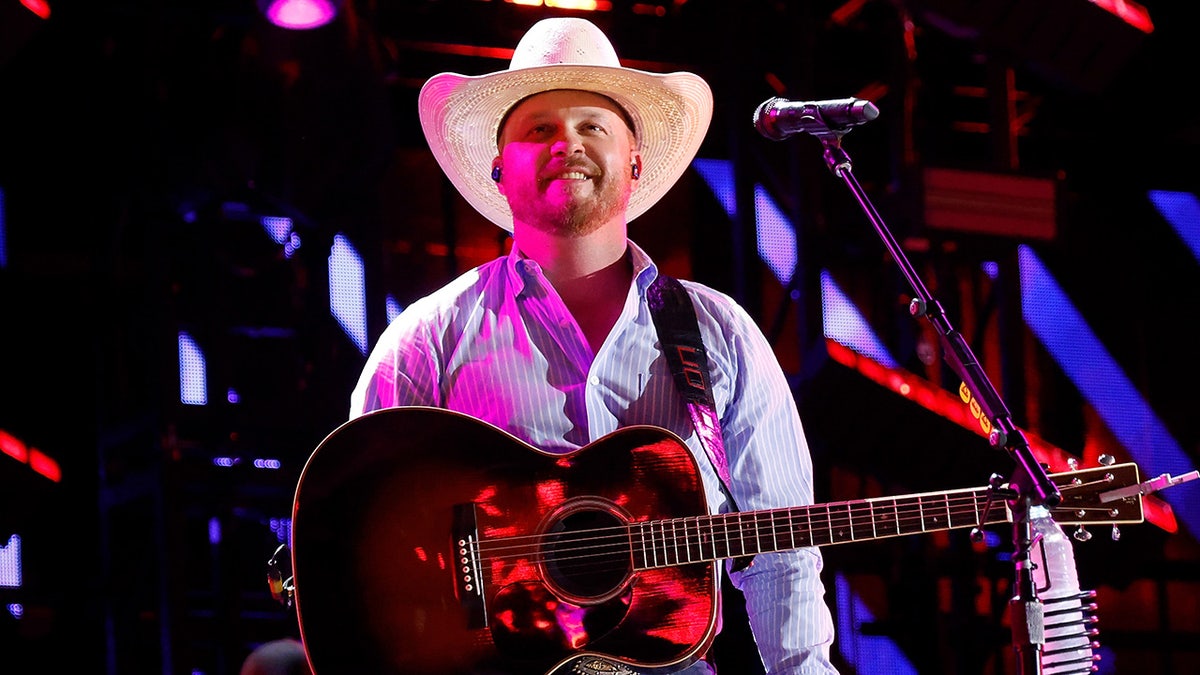 Country star Cody Johnson cancels entire 2025 tour after medical emergency requires immediate surgery  at george magazine
