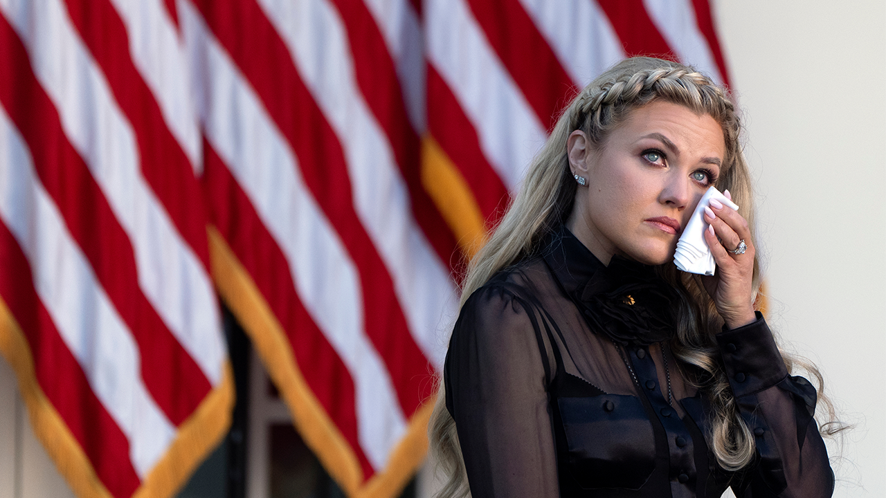 Trump posthumously awards Charlie Kirk Presidential Medal of Freedom: Photos  at george magazine