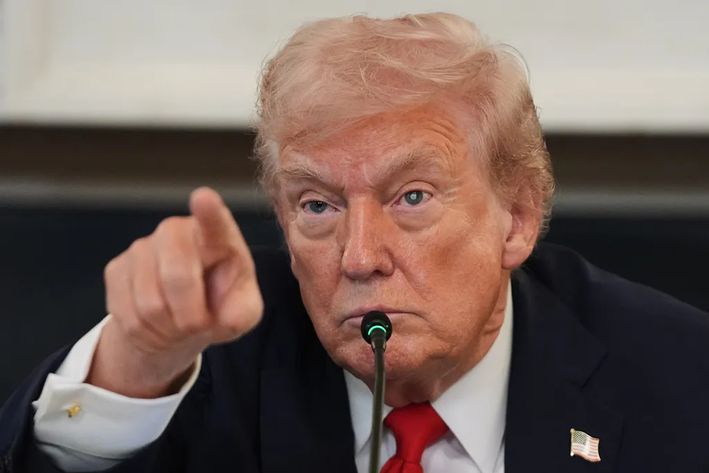 Trump to sign deal with Finland to build 11 new icebreaking ships, creating thousands of jobs  at george magazine