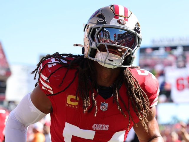 49ers star linebacker Fred Warner carted off field with gruesome ankle injury against Buccaneers