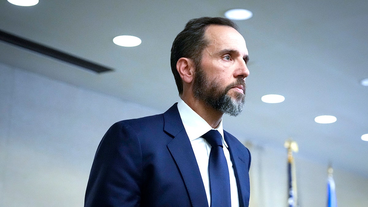 Jack Smith defends subpoenaing Republican senators’ phone records: ‘Entirely proper’  at george magazine