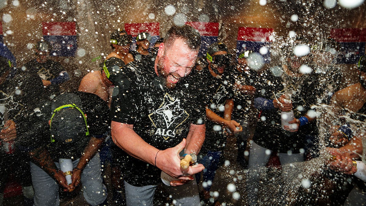 Blue Jays manager, stars taunt Yankees after winning ALDS: 'Start spreading the news'  at george magazine
