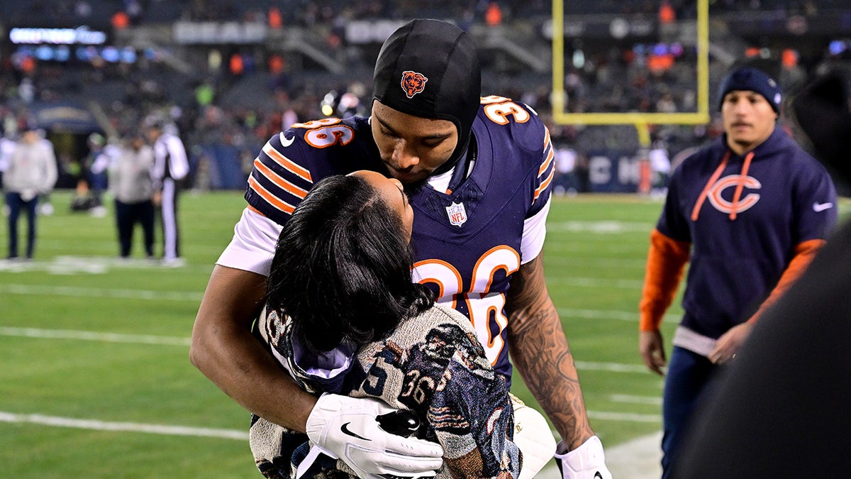 Olympian Simone Biles shares 3-word reaction to husband's Bears' dramatic comeback victory over Commanders  at george magazine