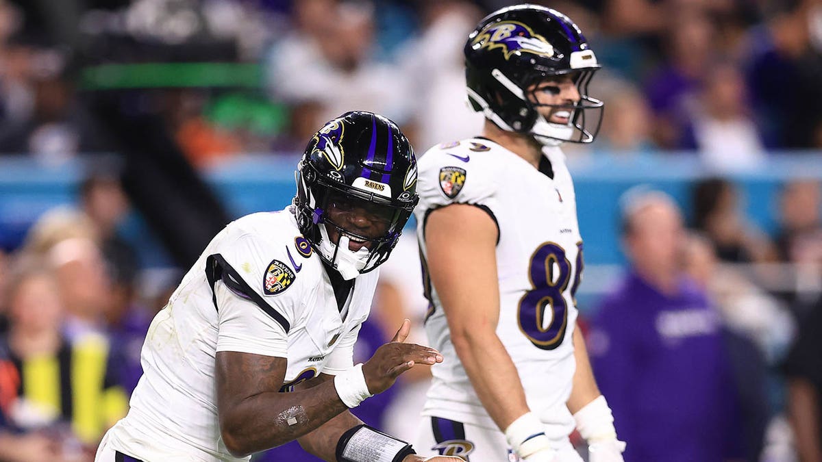 Ravens’ Lamar Jackson lights up Dolphins with 4 TDs in dominant return from injury  at george magazine