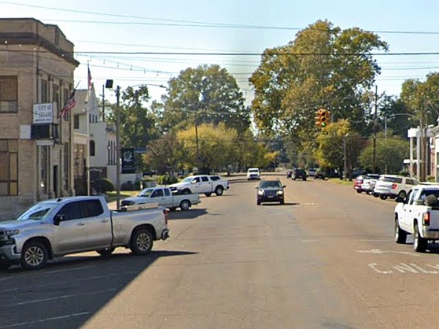 Mississippi homecoming turns deadly: 4 killed, 12 injured in downtown Leland shooting