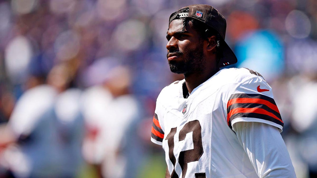 Browns' Shedeur Sanders reacts to Joe Flacco trade: 'I’m just happy for him'  at george magazine