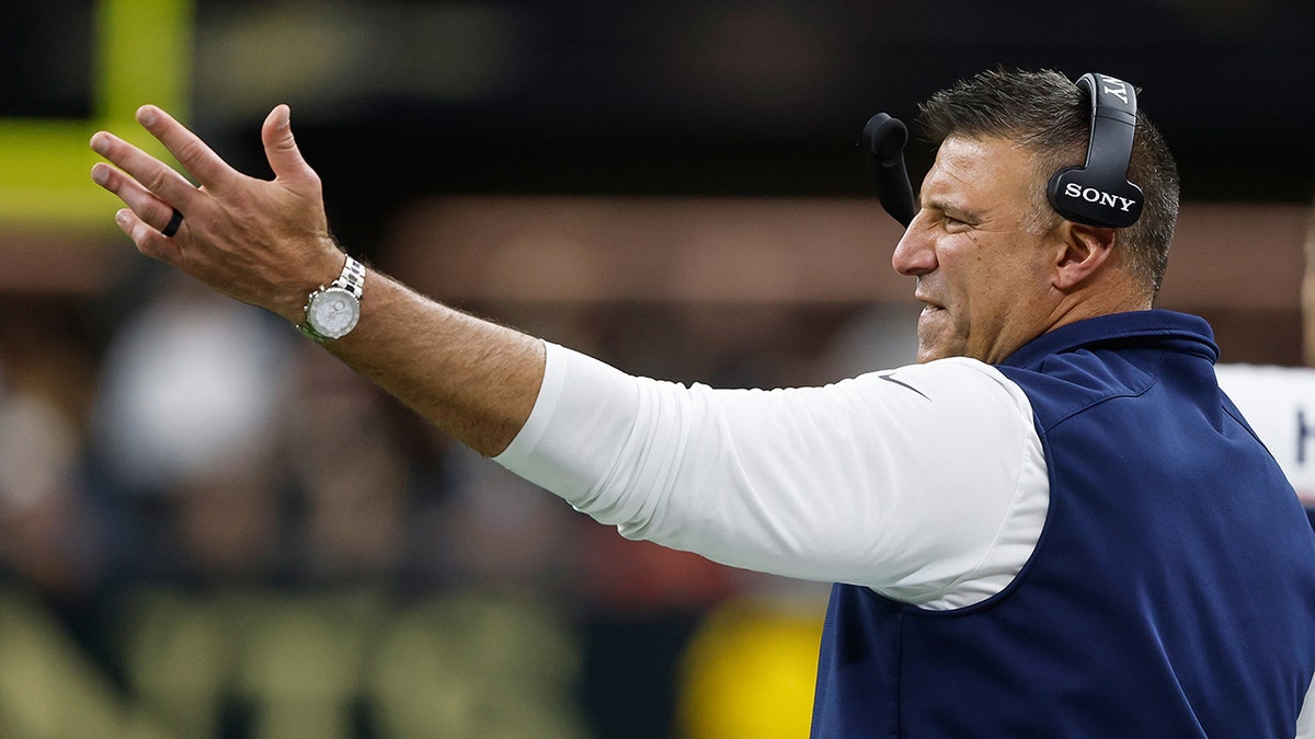 Patriots' Mike Vrabel chides NFL officials after penalty-filled win over Saints  at george magazine