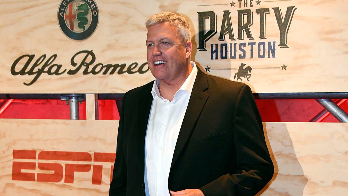Shedeur Sanders responds to Rex Ryan's 'embarrassment' criticisms, explains recent 'mime' act  at george magazine