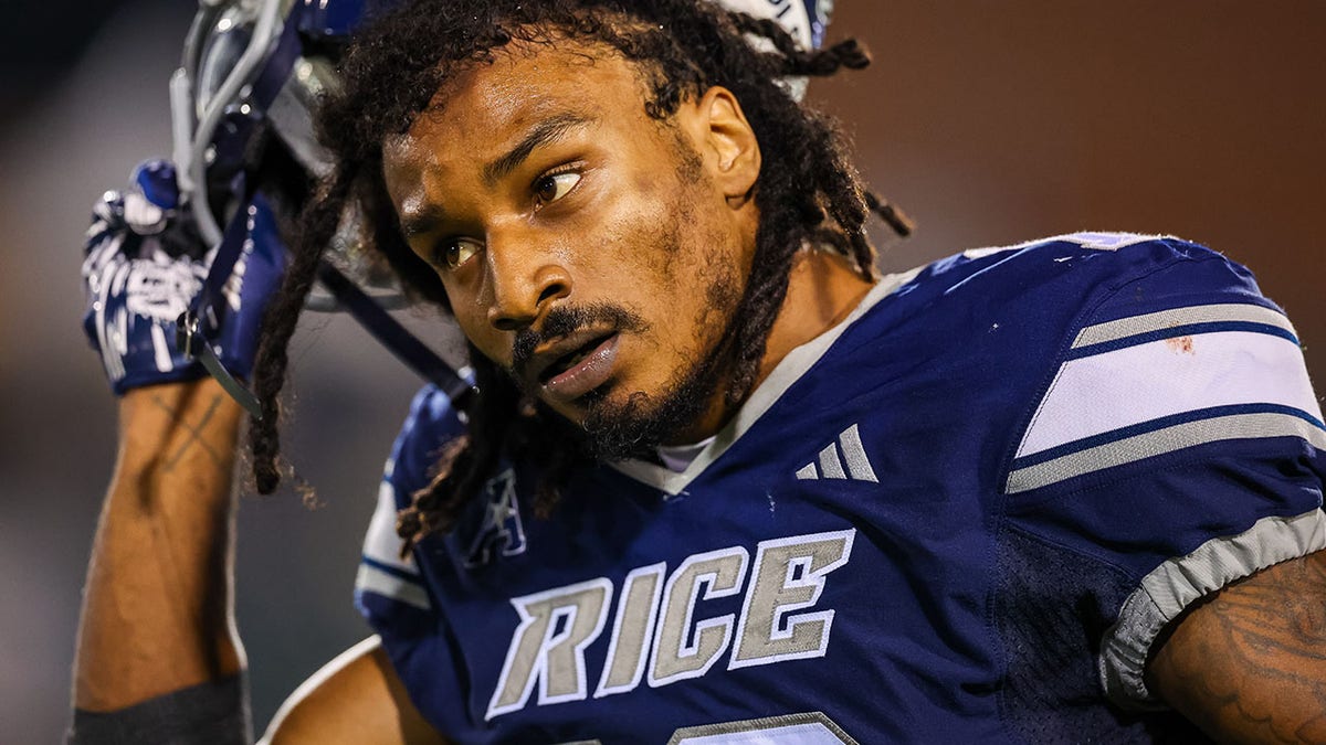 Rice cornerback ejected from game after punching player, pushing ref  at george magazine