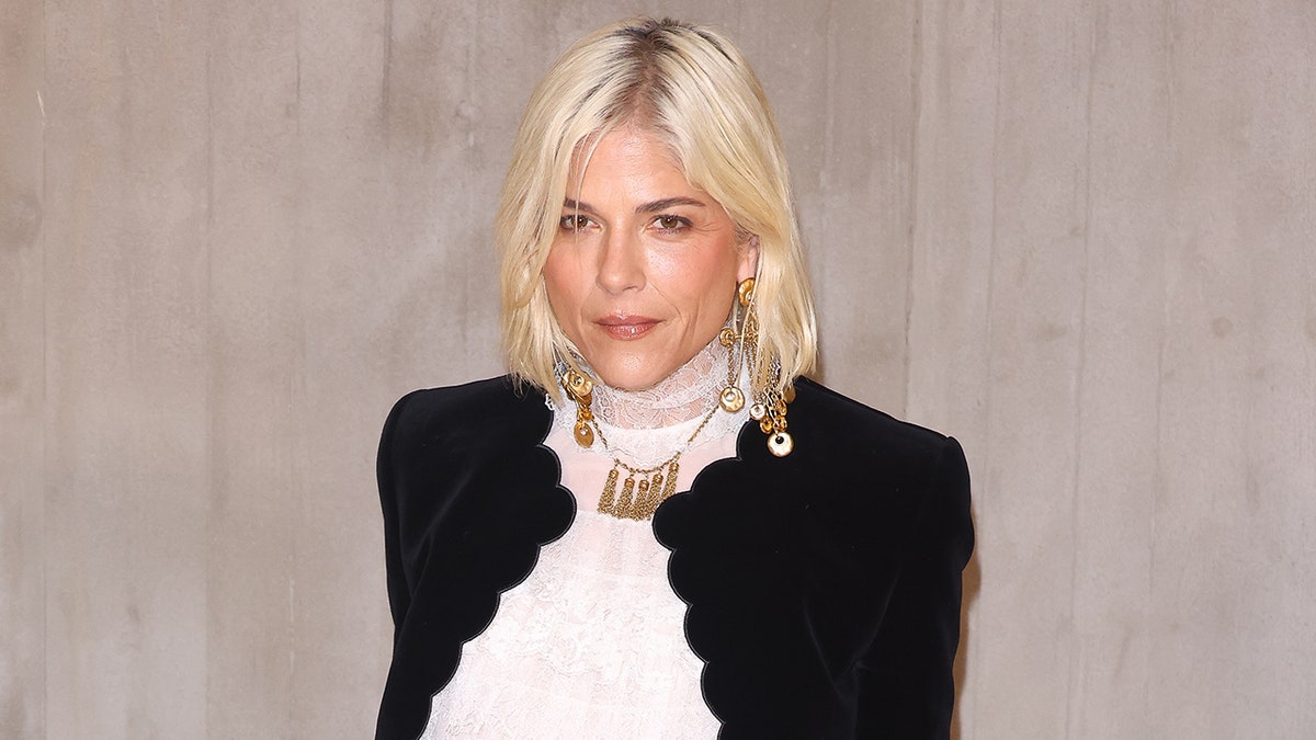 Selma Blair exposes how doctors missed her MS for decades despite clear warning signs  at george magazine