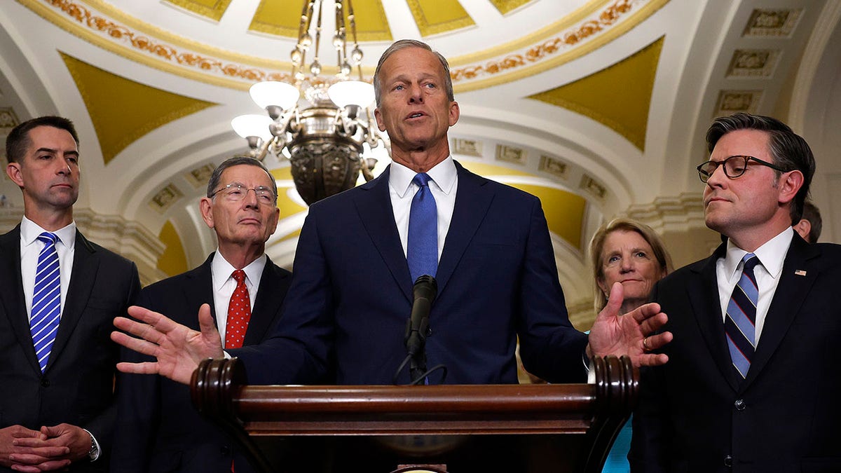 Senate GOP resists 'nuclear option' as Dem shutdown standoff deepens  at george magazine