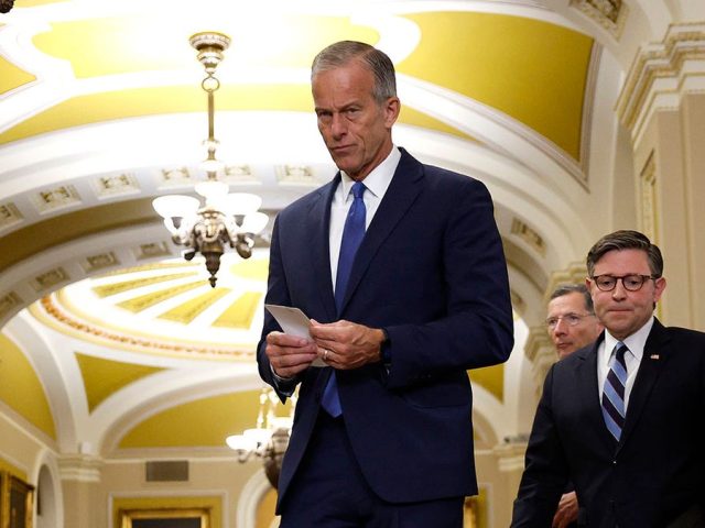Senate leaves Washington as government shutdown nears 3rd week, military pay at risk