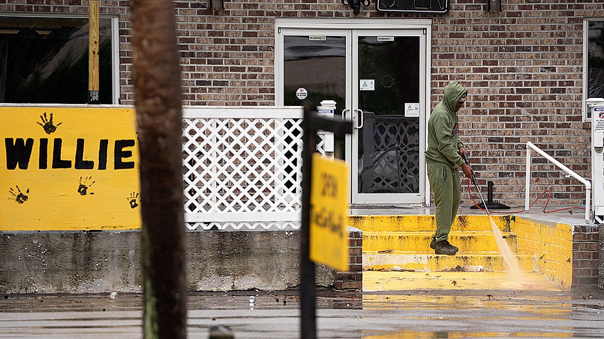 Shooting at crowded South Carolina bar leaves at least 4 dead, 20 others injured  at george magazine