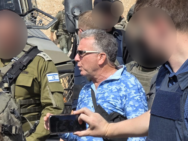 Trump envoy Witkoff visits IDF base in northern Gaza as peace deal advances, thousands return home