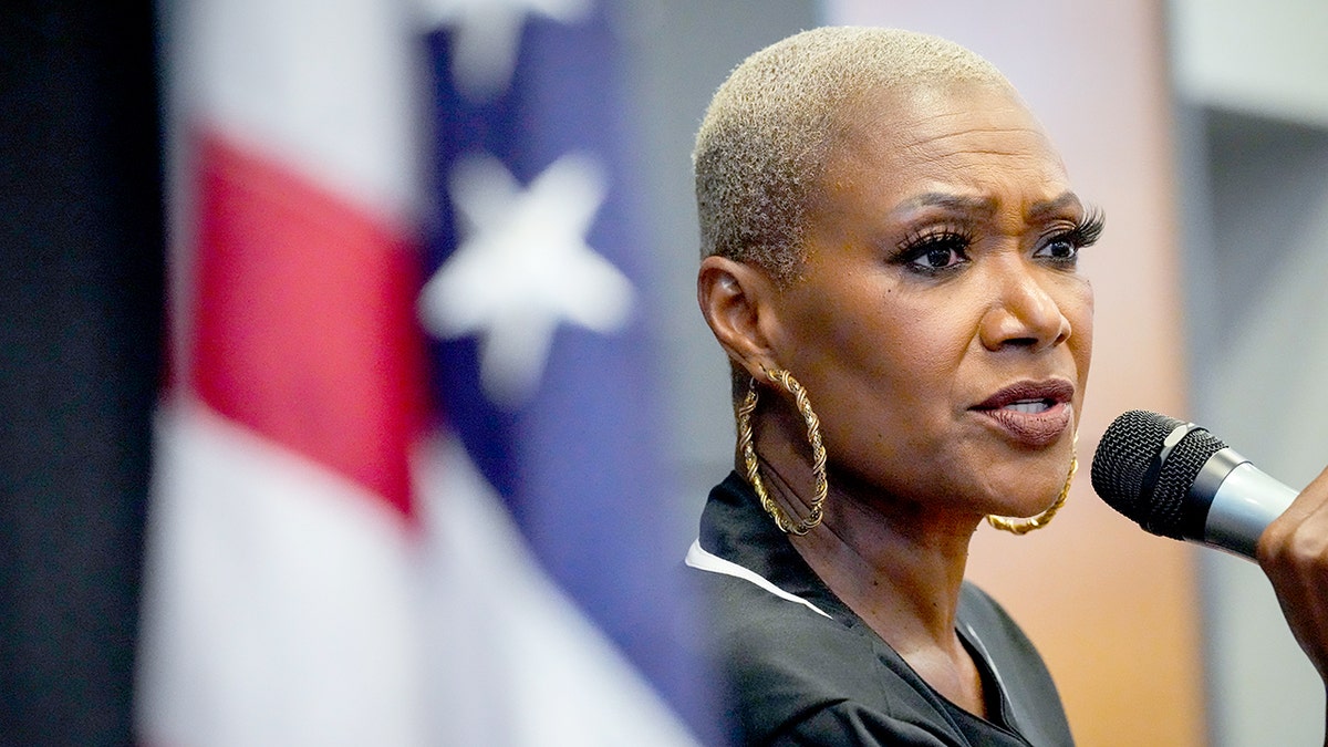 Texas Democrat vows to 'go across your neck,' makes throat-slashing gesture while rejecting 'go high' mantra  at george magazine