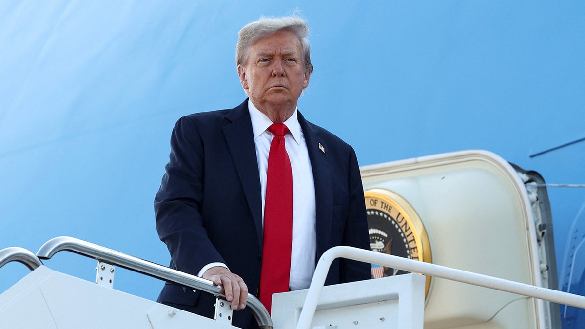 Bongino details FBI’s ‘zero-fail mission’ after hunting stand found near Trump’s Air Force One exit area  at george magazine