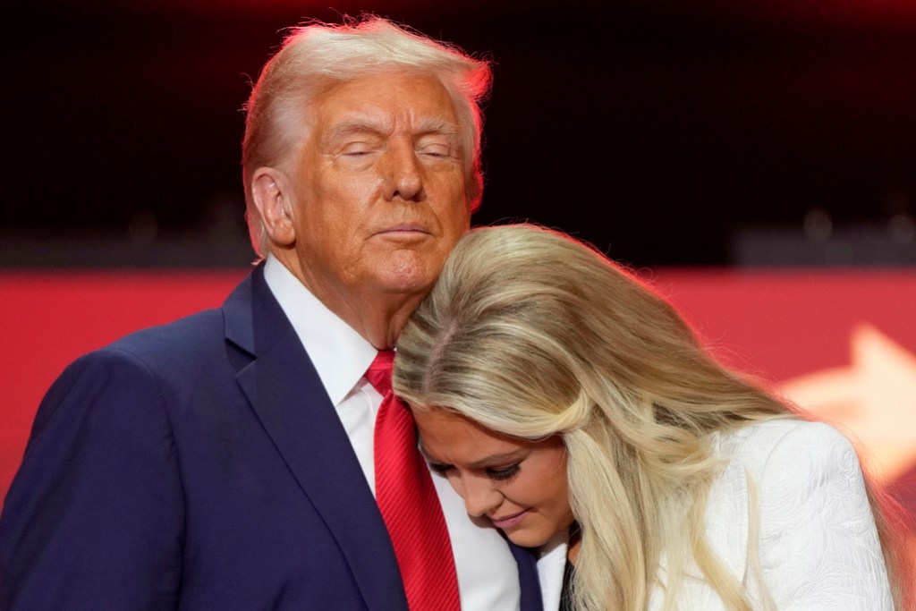 WATCH LIVE: Trump hosts Medal of Freedom ceremony for Charlie Kirk  at george magazine