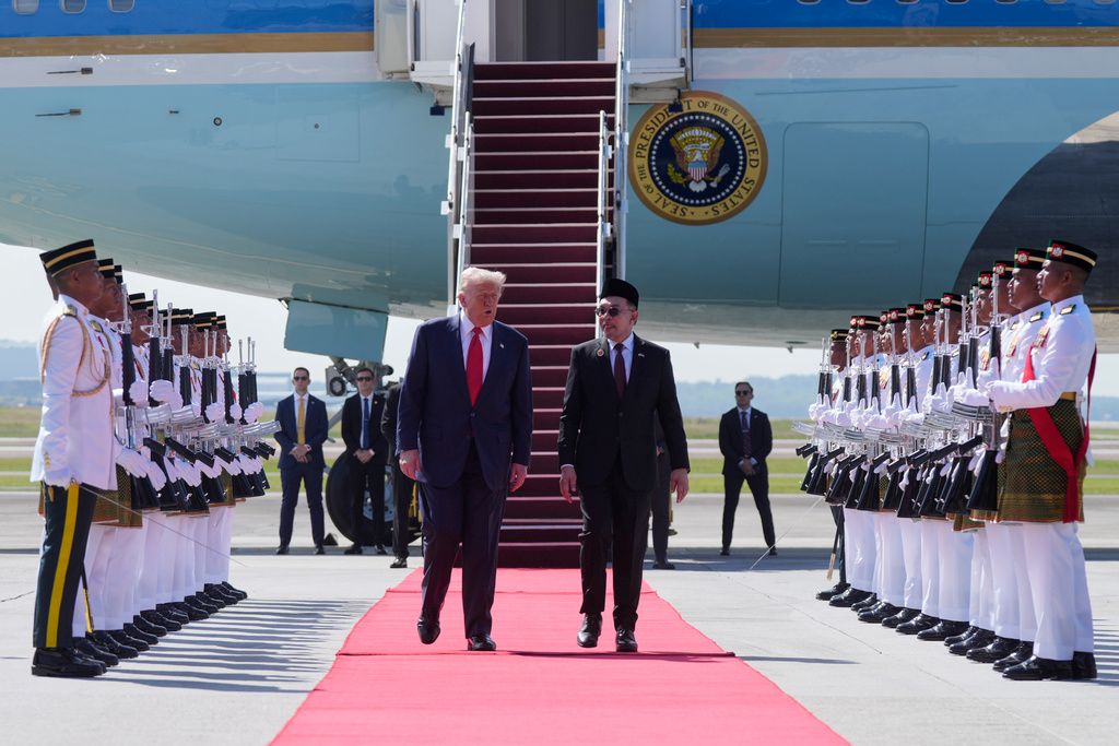 Trump lands in Malaysia for first stop in high-stakes Asia trip  at george magazine