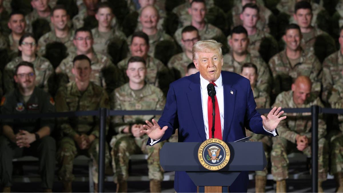 Trump ally who donated $130 million to pay troops amid shutdown revealed as reclusive billionaire heir: report  at george magazine
