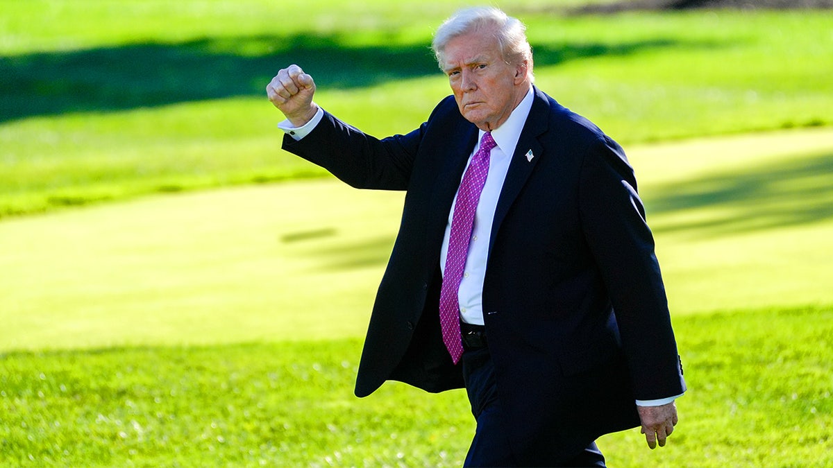 Trump calls Democrats ‘kamikaze pilots’ as shutdown standoff hits third week with no end in sight  at george magazine