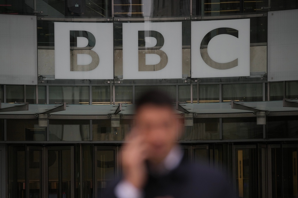 Trump threatens $1 billion lawsuit against BBC as future of broadcaster’s license fee is brought into question at george magazine