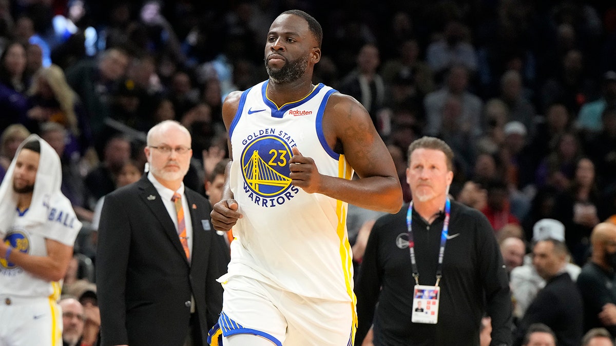 Warriors' Draymond Green rips Cowboys star Dak Prescott: 'He's a bum' at george magazine