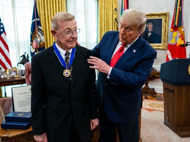 Famed football coach and broadcaster Lou Holtz slams Democrats amid government shutdown