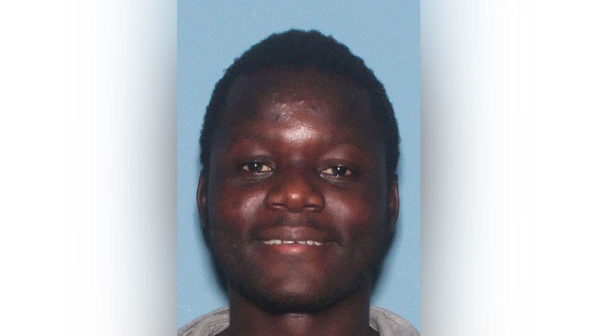 Freed sex offender allegedly poses as doctor, sexually assaults student at Arizona elementary school: police  at george magazine