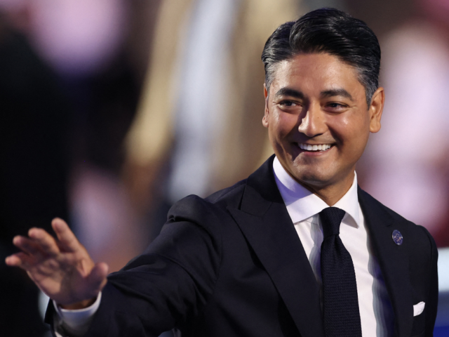 Aftab Pureval wins second term as Cincinnati mayor, extending Democrats’ hold on city hall