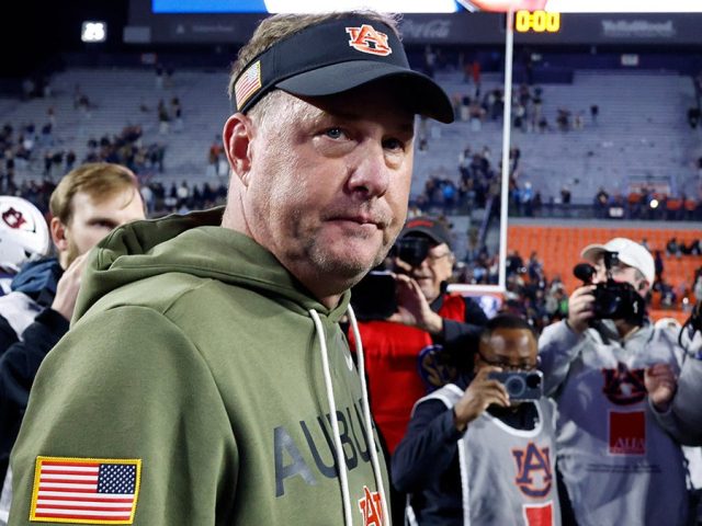 Auburn fires Hugh Freeze following Kentucky loss and fan backlash on the plains: sources