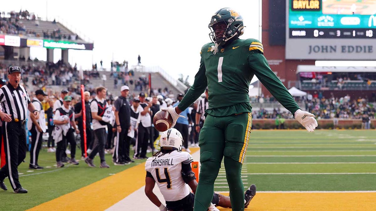 Baylor AD and CFP Chair Mack Rhoades investigated for alleged sideline altercation with player, coach at george magazine