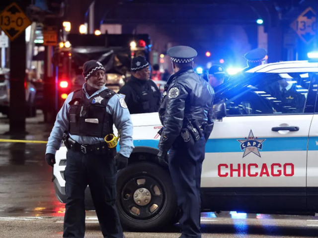 Migrant teenagers charged in fatal stabbing of homeless man in Chicago
