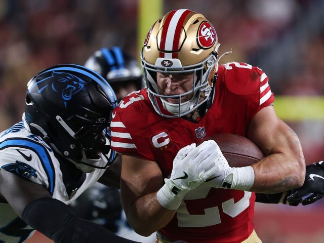 Christian McCaffrey shines vs former Panthers, leads 49ers to Monday night victory