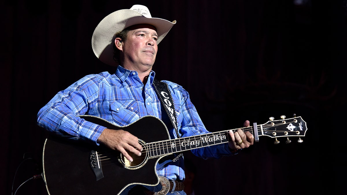 Country singer Clay Walker admits to worsening MS symptoms nearly 30 years after diagnosis at george magazine