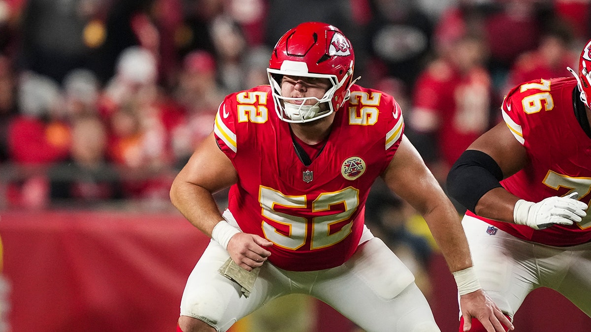 Chiefs' Super Bowl champion lineman refuses to hit panic button despite team's uphill climb to playoffs at george magazine