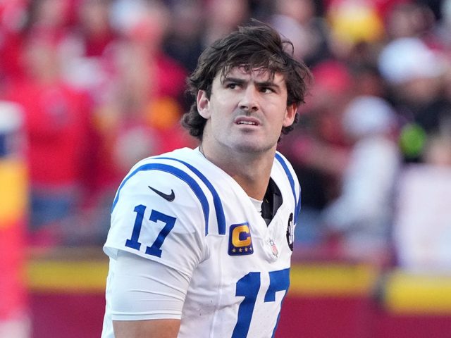 Daniel Jones’ leg injury revealed as a fractured fibula amid Colts’ playoff push: report