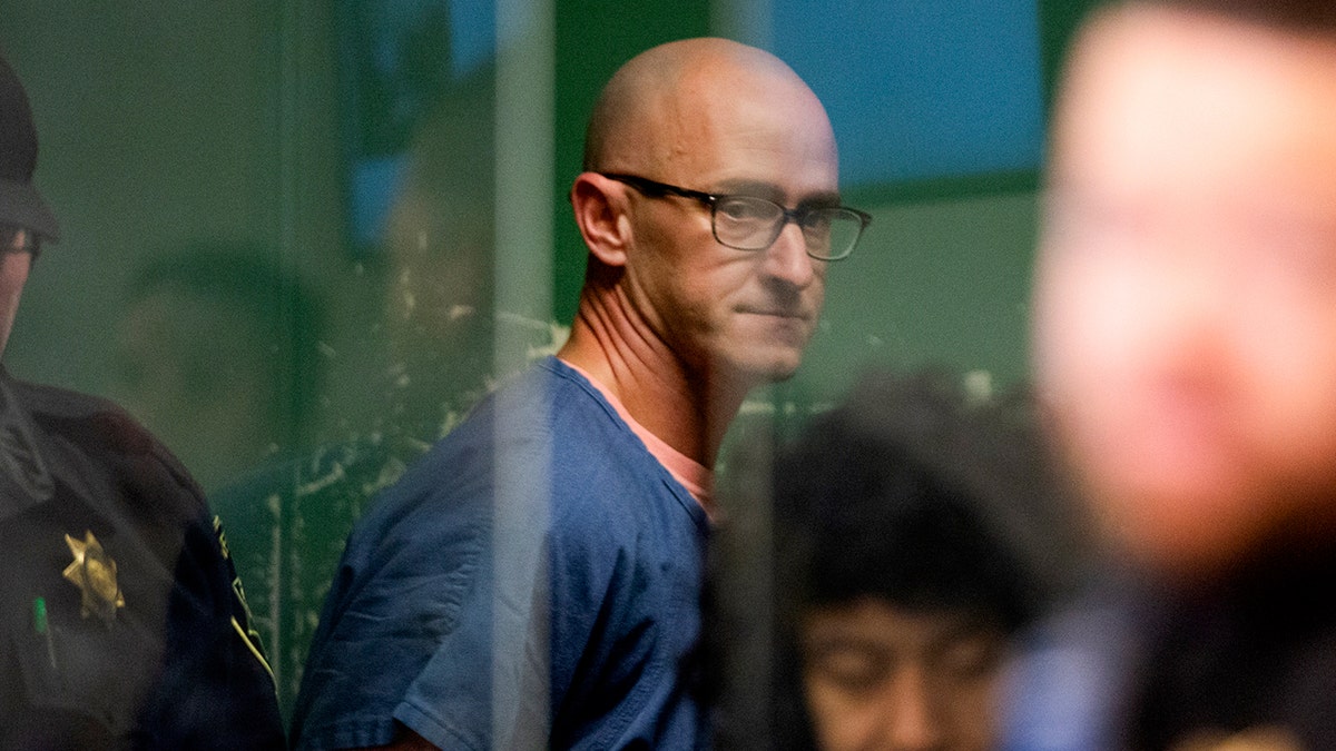 Former Alaska Airlines pilot who tried to disable engines mid-flight avoids prison time  at george magazine