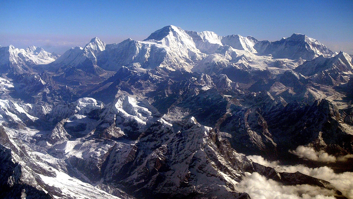 Avalanche in Nepal kills 7 climbers on Mount Yalung Ri  at george magazine