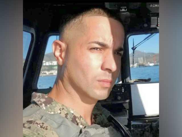 Navy sailor dies after rescuing 2 children from high surf in Hawaii waters