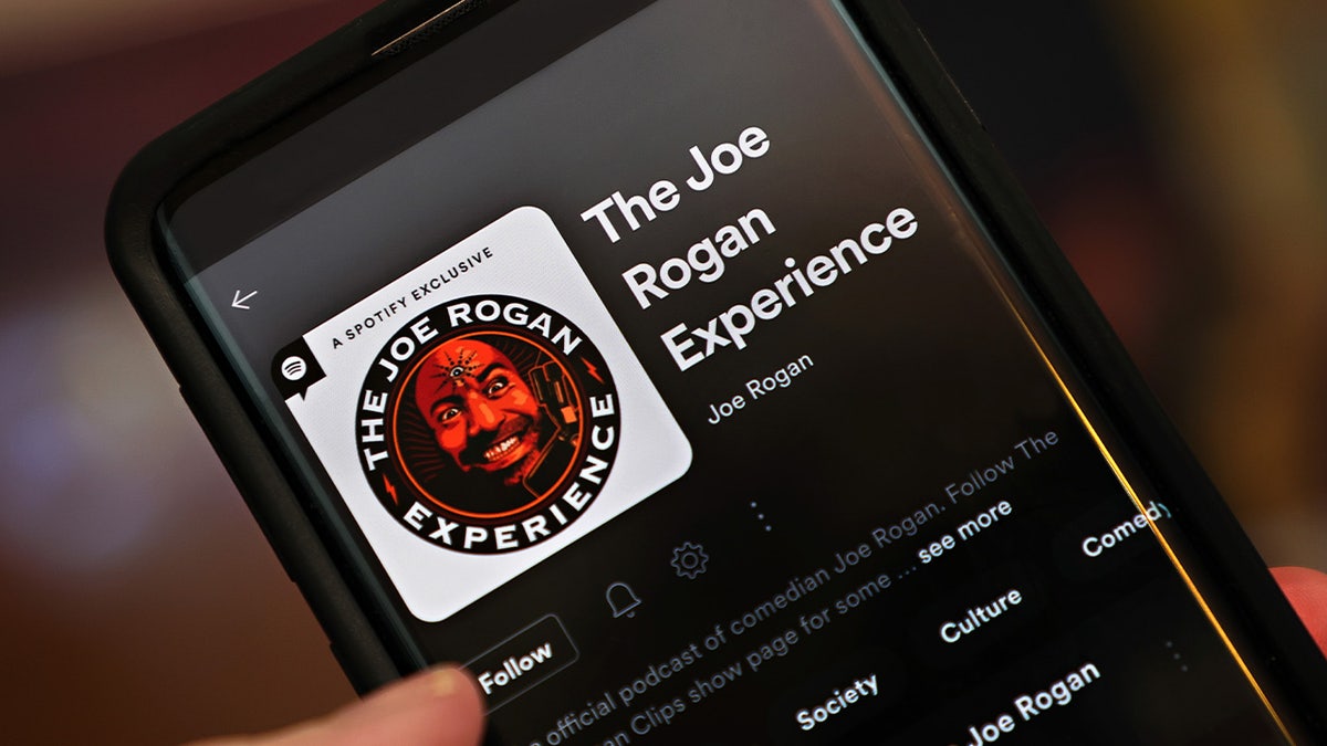 Joe Rogan claims top spot on Apple Podcasts, dethrones New York Times' 'The Daily'  at george magazine