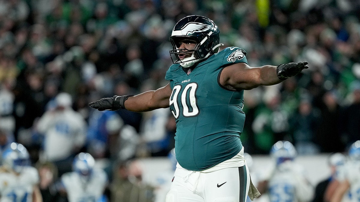 Eagles star lifts spirits of those in need around Thanksgiving holiday  at george magazine