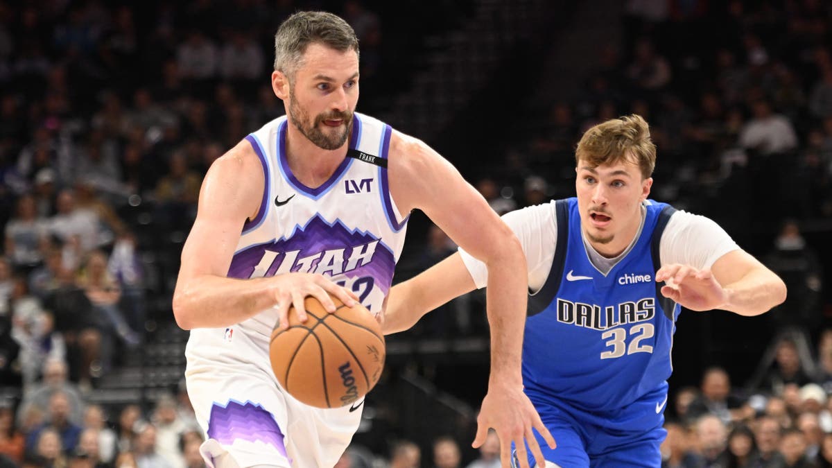 NBA champ, 37, discusses playing an 18th season and why longer careers may become more popular at george magazine