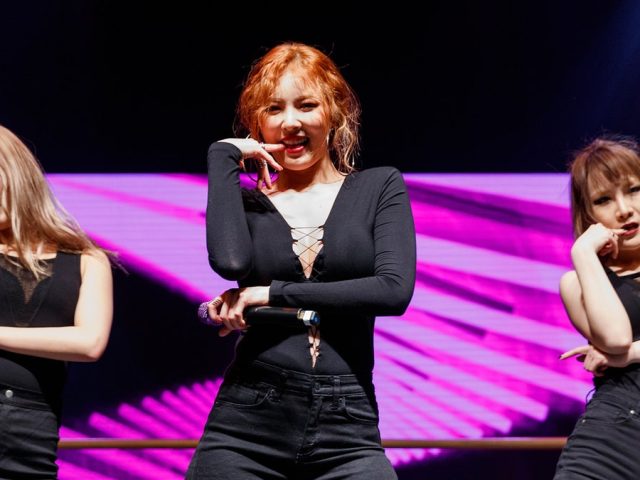 K-pop star collapses mid-performance, sparking concern over recent weight loss